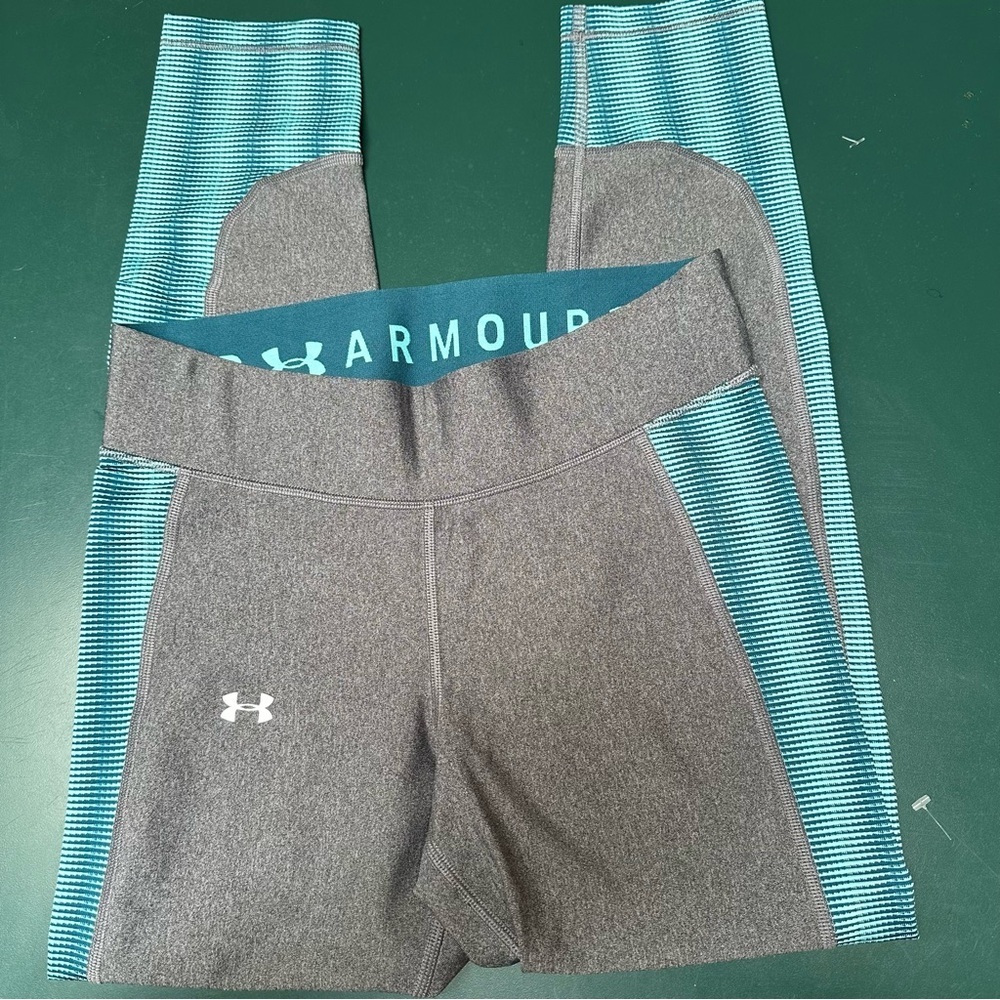 Under Armour Women’s Heat Gear Size M